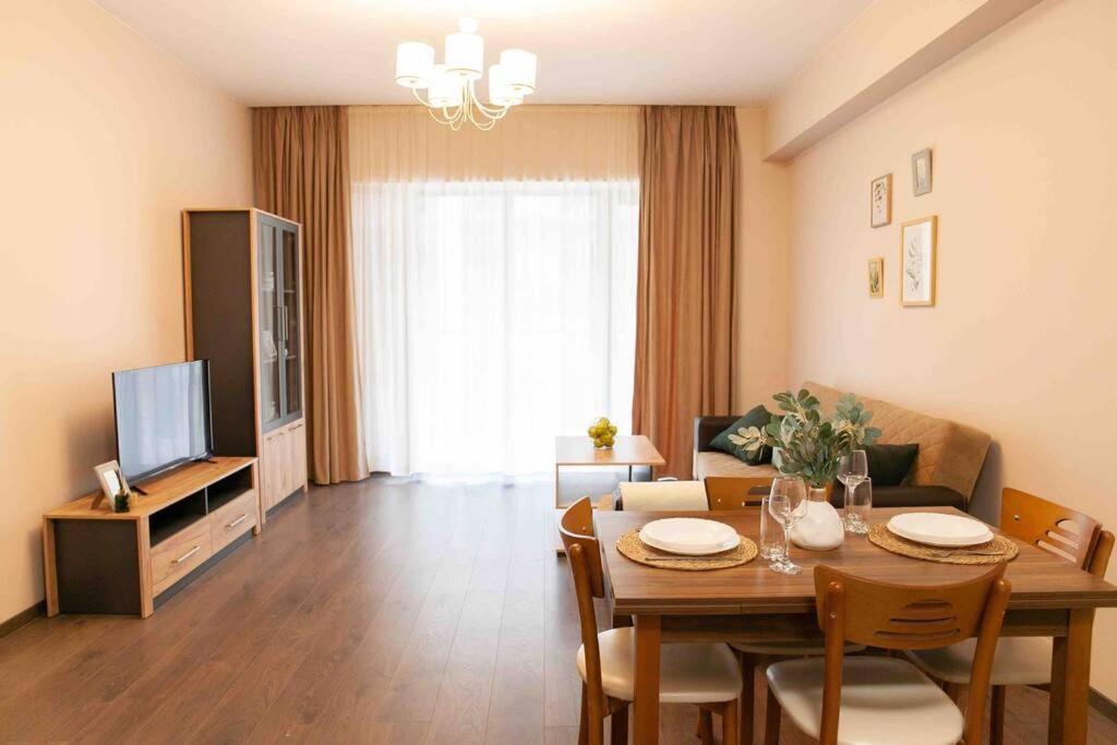GG home on Kazbegi avenue Tbilisi Eksteriør bilde