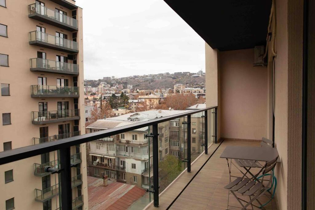 GG home on Kazbegi avenue Tbilisi Eksteriør bilde